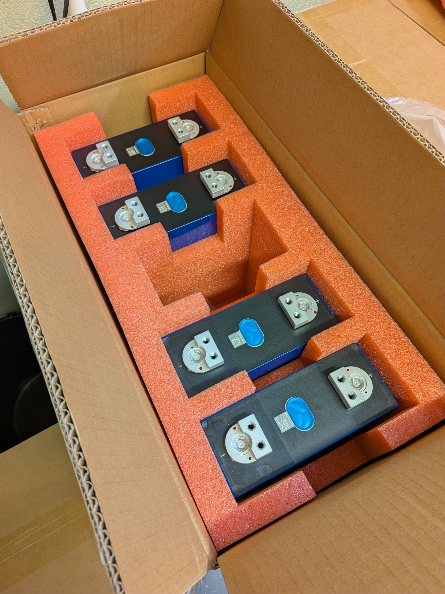 Uued EVE MB31 (314Ah) LiFePO4 elemendid – Kohe saadaval Pärnus